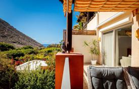 3 dormitorio chalet 235 m² en Los Cristianos, España. 950 000 €