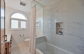 9 dormitorio casa de pueblo en Etobicoke, Canadá. C$2 147 000