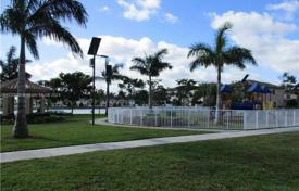 Casa de pueblo – Hialeah, Florida, Estados Unidos. $650 000