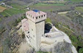 Castillo – Passignano Sul Trasimeno, Umbria, Italia. 2 300 000 €