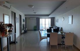 3-dormitorio apartamentos en condominio en Thon Buri, Tailandia. $603 000