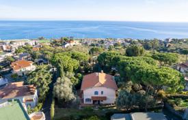 Villa – San Remo, Liguria, Italia. 1 400 000 €