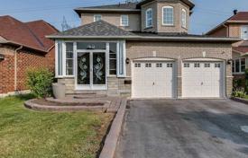 Casa de pueblo – Scarborough, Toronto, Ontario,  Canadá. C$1 170 000