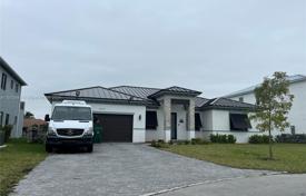 4 dormitorio casa de pueblo 271 m² en Miami, Estados Unidos. $940 000
