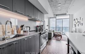 4 dormitorio piso en Old Toronto, Canadá. 545 000 €