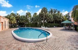 Condominio – Hallandale Beach, Florida, Estados Unidos. $285 000