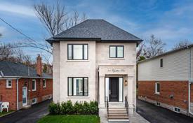 Casa de pueblo – York, Toronto, Ontario,  Canadá. C$2 063 000