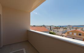 2 dormitorio piso 57 m² en Vodice, Croacia. 218 000 €