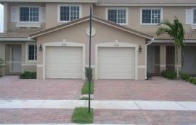 Casa de pueblo – Tamarac, Broward, Florida,  Estados Unidos. $450 000