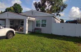 Casa de pueblo – North Miami Beach, Florida, Estados Unidos. $545 000