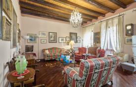 2 dormitorio piso 190 m² en Riva del Garda, Italia. Price on request