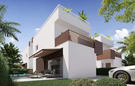 3 dormitorio villa 215 m² en Elche, España. 595 000 €