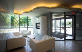 5 dormitorio piso en Etobicoke, Canadá. C$777 000