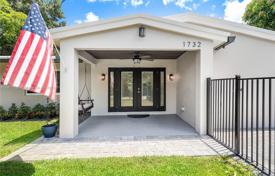 Casa de pueblo – Fort Lauderdale, Florida, Estados Unidos. $700 000
