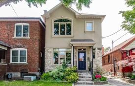Casa de pueblo – Glenholme Avenue, York, Toronto,  Ontario,   Canadá. C$1 477 000