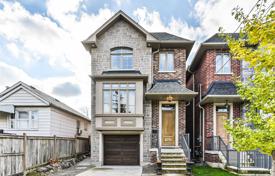 Casa de pueblo – North York, Toronto, Ontario,  Canadá. C$2 320 000