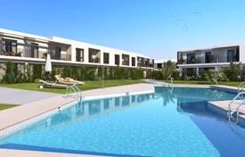 8 dormitorio adosado 319 m² en San Roque, España. 767 000 €