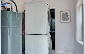 3 dormitorio casa de pueblo 118 m² en Miami, Estados Unidos. $610 000