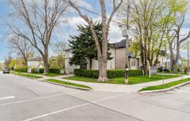 7 dormitorio casa de pueblo en North York, Canadá. C$2 609 000