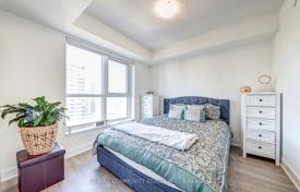 5 dormitorio piso en Etobicoke, Canadá. C$906 000