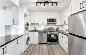 5 dormitorio piso en North York, Canadá. C$905 000