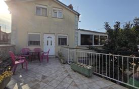 3 dormitorio casa de pueblo 168 m² en Ližnjan, Croacia. 250 000 €
