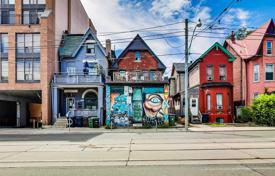 Piso – Bathurst Street, Toronto, Ontario,  Canadá. C$1 394 000