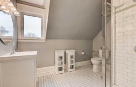 10 dormitorio casa de pueblo en Scarborough, Canadá. C$2 307 000