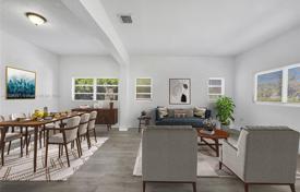 3 dormitorio casa de pueblo 115 m² en Miami, Estados Unidos. $575 000