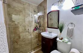 4 dormitorio casa de pueblo 89 m² en Miami, Estados Unidos. $600 000