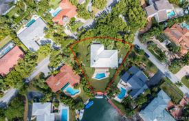 Villa – Coral Gables, Florida, Estados Unidos. $2 250 000
