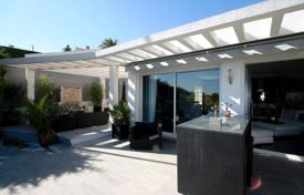 Villa – Cannes, Costa Azul, Francia. 6 500 €  por semana