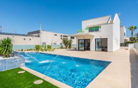 3 dormitorio villa 242 m² en Campoamor, España. 995 000 €