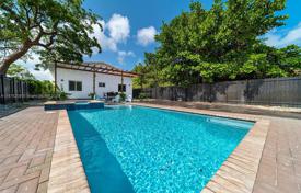 Casa de pueblo – Hallandale Beach, Florida, Estados Unidos. $700 000