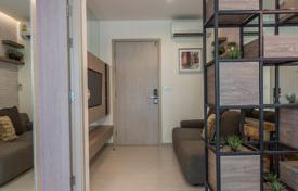 1-dormitorio apartamentos en condominio en Khlong Toei, Tailandia. $182 000