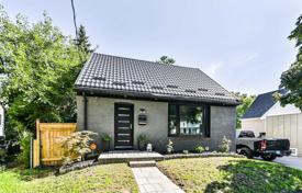 Casa de pueblo – Etobicoke, Toronto, Ontario,  Canadá. C$1 444 000