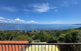 6 dormitorio casa de pueblo 166 m² en Lovran, Croacia. 700 000 €