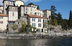 Villa – Menaggio, Lombardía, Italia. 3 100 €  por semana