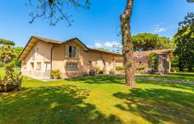 18 dormitorio villa en Massa, Italia. 4 500 000 €
