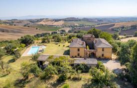 30 dormitorio finca rústica 900 m² en Torrita di Siena, Italia. Price on request