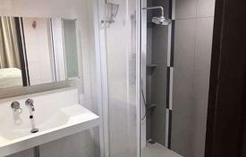 1-dormitorio apartamentos en condominio en Huai Khwang, Tailandia. $148 000