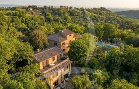 8 dormitorio villa 590 m² en Montepulciano, Italia. 2 400 000 €