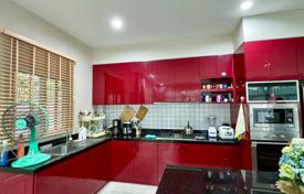 3 dormitorio villa 190 m² en Pattaya, Tailandia. $304 000