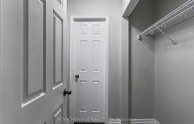 9 dormitorio casa de pueblo en Scarborough, Canadá. C$1 570 000