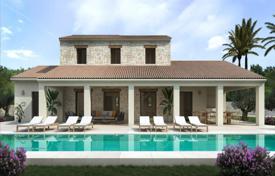 Situado a poca distancia andando de tiendas y restaurantes en Moraira. Villa con sotano (94 m²) y piscina privada.. 1 695 000 €