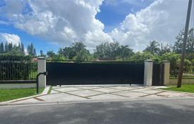 Casa de pueblo – West End, Miami, Florida,  Estados Unidos. $3 400 000