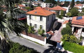 6 dormitorio villa en Cap d'Antibes, Francia. 1 650 000 €