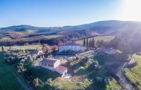 3 dormitorio piso 220 m² en San Gimignano, Italia. 1 010 000 €