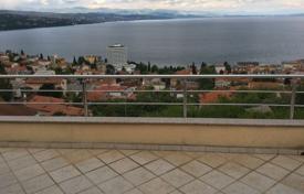 6 dormitorio piso 230 m² en Opatija, Croacia. 700 000 €