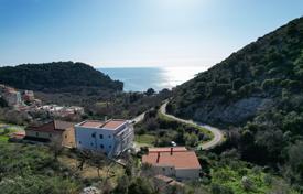 Terreno en Petrovac, Montenegro. 430 000 €